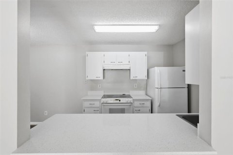 Condo in Port Orange, Florida, 2 bedrooms № 2097494 - photo 22
