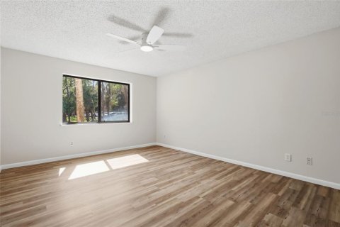 Condo in Port Orange, Florida, 2 bedrooms № 2097494 - photo 23