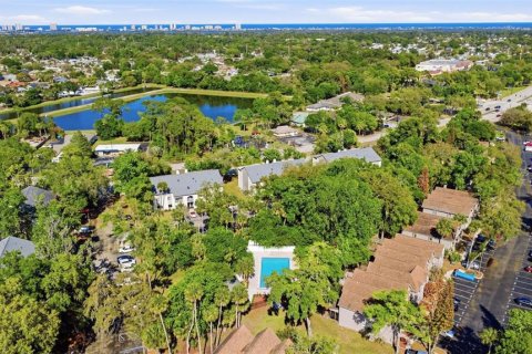 Condo in Port Orange, Florida, 2 bedrooms № 2097494 - photo 6