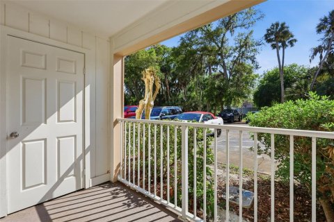 Condo in Port Orange, Florida, 2 bedrooms № 2097494 - photo 9