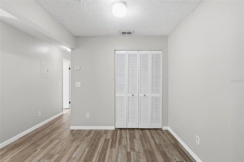 Condo in Port Orange, Florida, 2 bedrooms № 2097494 - photo 18