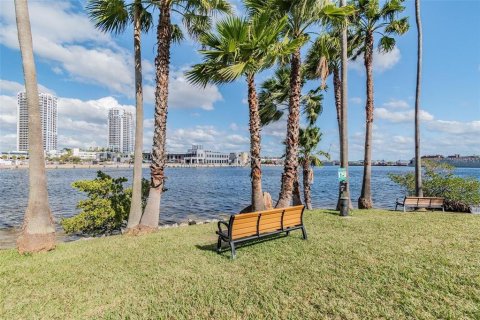 Condominio en venta en Tampa, Florida, 1 dormitorio, 83.61 m2 № 1807318 - foto 11