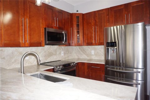 Condominio en venta en Tampa, Florida, 1 dormitorio, 83.61 m2 № 1807318 - foto 14