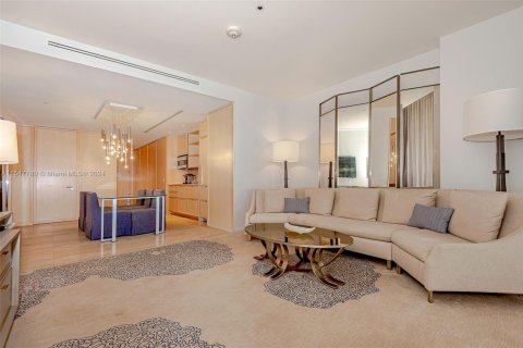 Condo in Bal Harbour, Florida, 2 bedrooms  № 1057686 - photo 9