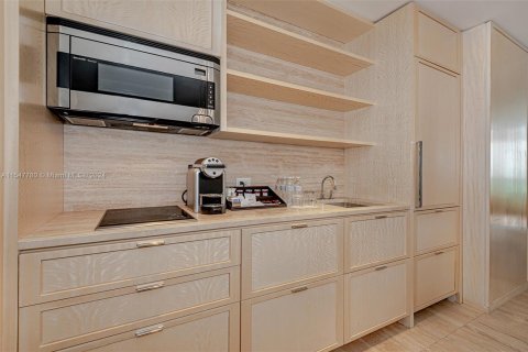Condo in Bal Harbour, Florida, 2 bedrooms  № 1057686 - photo 14