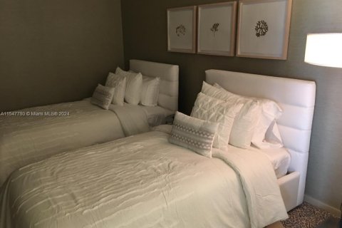 Condo in Bal Harbour, Florida, 2 bedrooms  № 1057686 - photo 29
