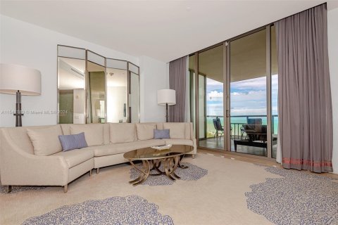 Condo in Bal Harbour, Florida, 2 bedrooms  № 1057686 - photo 8