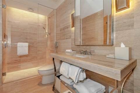Condo in Bal Harbour, Florida, 2 bedrooms  № 1057686 - photo 19