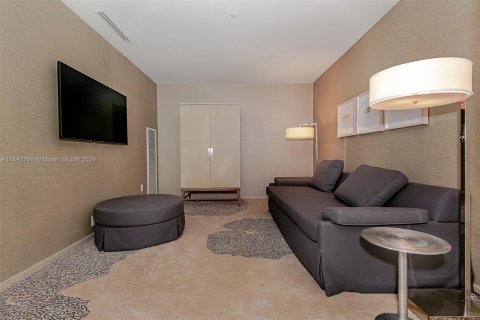 Condo in Bal Harbour, Florida, 2 bedrooms  № 1057686 - photo 15