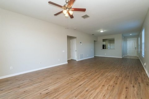 Villa ou maison à louer à Brooksville, Floride: 3 chambres, 135.64 m2 № 2408859 - photo 5
