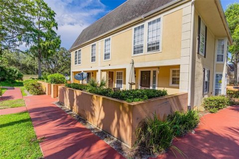 Touwnhouse à vendre à Orlando, Floride: 2 chambres, 130.25 m2 № 1744190 - photo 2