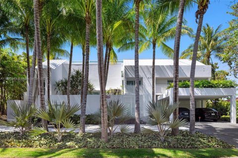 House in Key Biscayne, Florida 4 bedrooms, 618.82 sq.m. № 1695637 - photo 3