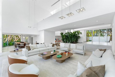 House in Key Biscayne, Florida 4 bedrooms, 618.82 sq.m. № 1695637 - photo 19