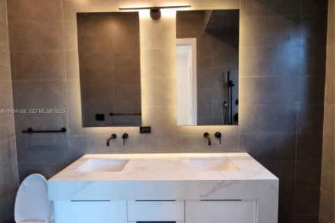 Touwnhouse à louer à Fort Lauderdale, Floride: 3 chambres, 149.29 m2 № 1982229 - photo 4