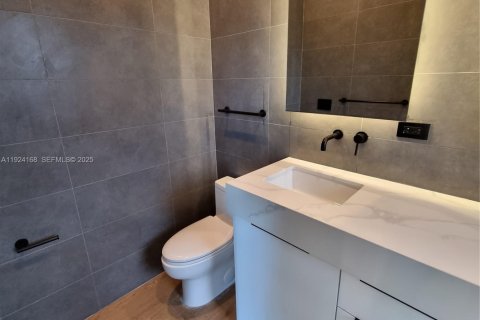 Touwnhouse à louer à Fort Lauderdale, Floride: 3 chambres, 149.29 m2 № 1982229 - photo 12