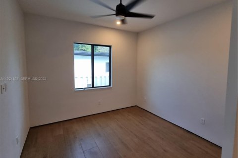 Touwnhouse à louer à Fort Lauderdale, Floride: 3 chambres, 149.29 m2 № 1982229 - photo 24