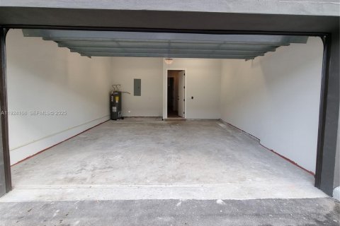 Touwnhouse à louer à Fort Lauderdale, Floride: 3 chambres, 149.29 m2 № 1982229 - photo 19