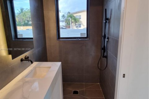Touwnhouse à louer à Fort Lauderdale, Floride: 3 chambres, 149.29 m2 № 1982229 - photo 8