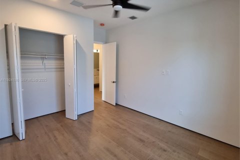 Touwnhouse à louer à Fort Lauderdale, Floride: 3 chambres, 149.29 m2 № 1982229 - photo 27
