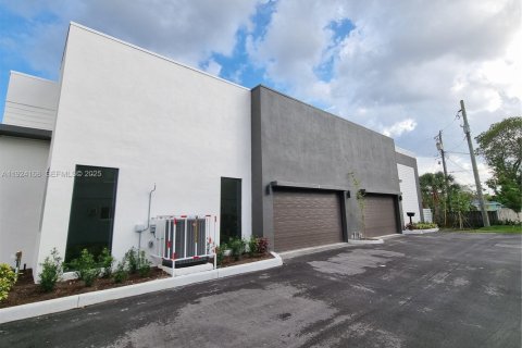 Touwnhouse à louer à Fort Lauderdale, Floride: 3 chambres, 149.29 m2 № 1982229 - photo 10