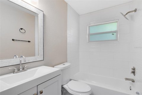 Casa en venta en Kissimmee, Florida, 2 dormitorios, 114.64 m2 № 1916410 - foto 20