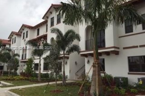 Condominio en venta en Doral, Florida, 3 dormitorios, 121.52 m2 № 1588881 - foto 3
