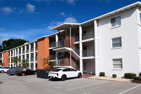 Condo in Bradenton, Florida, 2 bedrooms № 2113507
