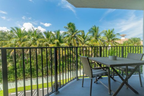 Copropriété à vendre à Highland Beach, Floride: 2 chambres, 208.1 m2 № 2369909 - photo 19