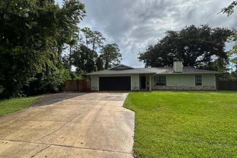 House in Daytona Beach, Florida 3 bedrooms, 104.79 sq.m. № 1903043 - photo 7