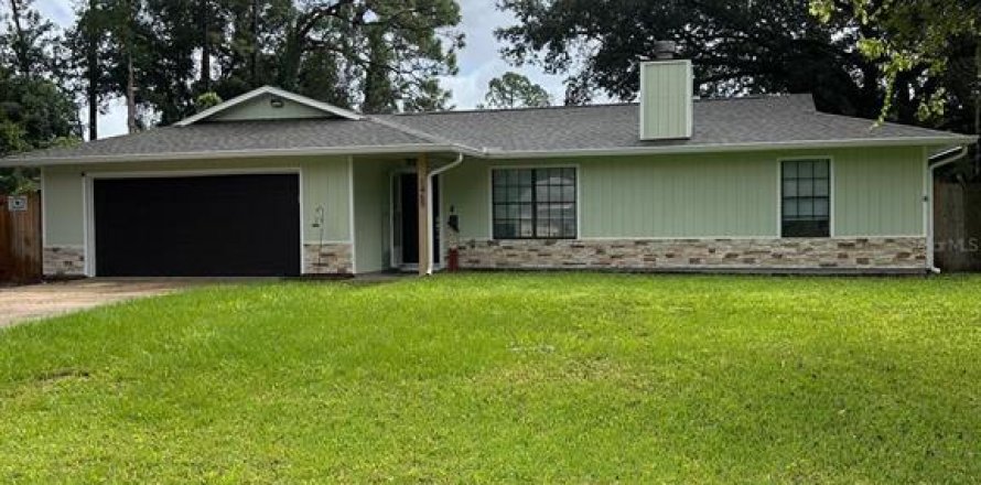 House in Daytona Beach, Florida 3 bedrooms, 104.79 sq.m. № 1903043