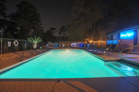 House in Inlet Beach, Florida 4 bedrooms, 136.01 sq.m. № 559984 - photo 1