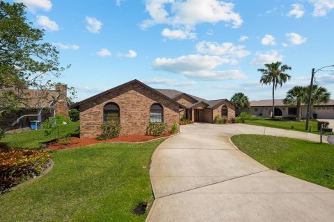 Casa en venta en Palm Coast, Florida, 3 dormitorios, 270.35 m2 № 1643035 - foto 4