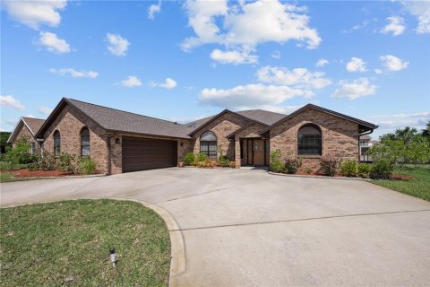 Casa en venta en Palm Coast, Florida, 3 dormitorios, 270.35 m2 № 1643035 - foto 1