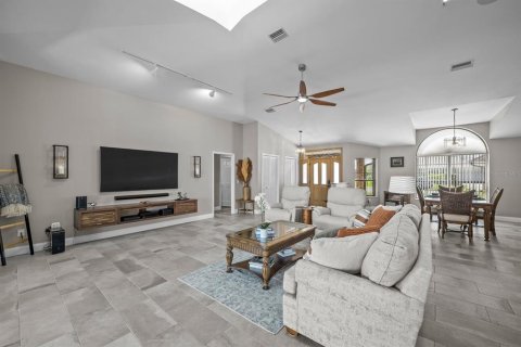 Casa en venta en Palm Coast, Florida, 3 dormitorios, 270.35 m2 № 1643035 - foto 13