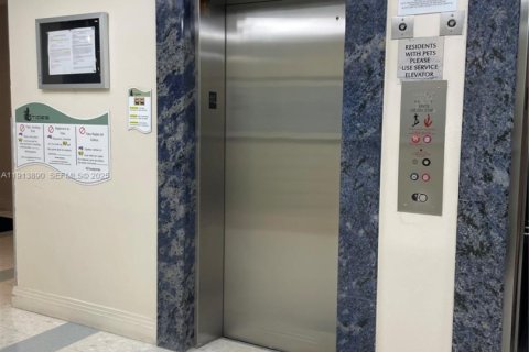 Снять в аренду кондоминиум в Лодердейл-бай-те-Си, Флорида 1 спальня, 75.44м2, № 2035128 - фото 30