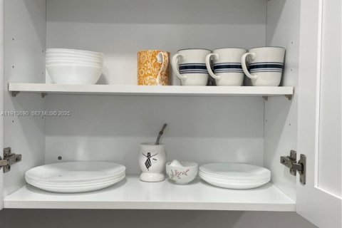 Снять в аренду кондоминиум в Лодердейл-бай-те-Си, Флорида 1 спальня, 75.44м2, № 2035128 - фото 28