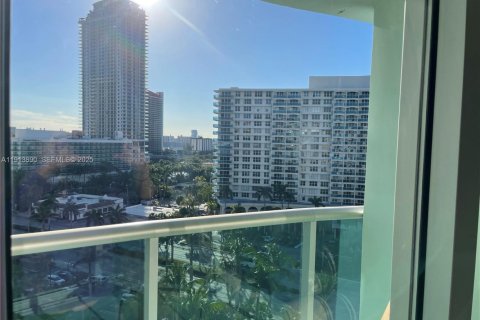 Снять в аренду кондоминиум в Лодердейл-бай-те-Си, Флорида 1 спальня, 75.44м2, № 2035128 - фото 26