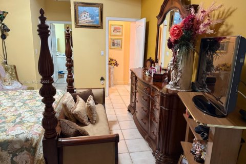 Villa ou maison à vendre à Miami, Floride: 3 chambres, 179.67 m2 № 1897558 - photo 25