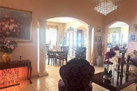 Villa ou maison à vendre à Miami, Floride: 3 chambres, 179.67 m2 № 1897558 - photo 10