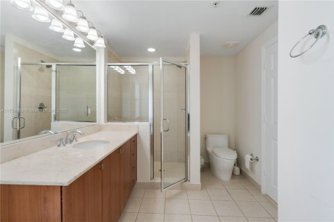 Condo in Coral Gables, Florida, 3 bedrooms  № 1863671 - photo 13