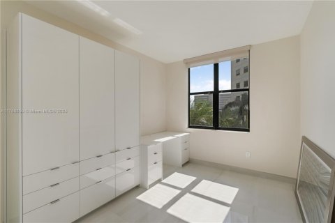 Condo in Coral Gables, Florida, 3 bedrooms  № 1863671 - photo 7