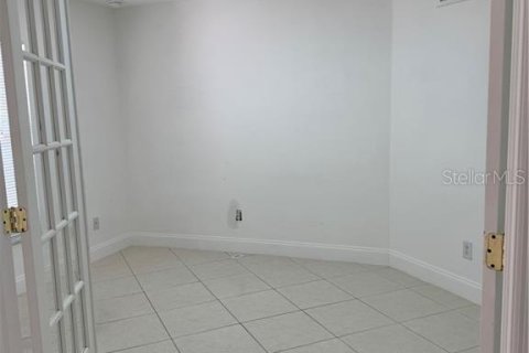 House in Lehigh Acres, Florida 3 bedrooms, 135.45 sq.m. № 1635048 - photo 8
