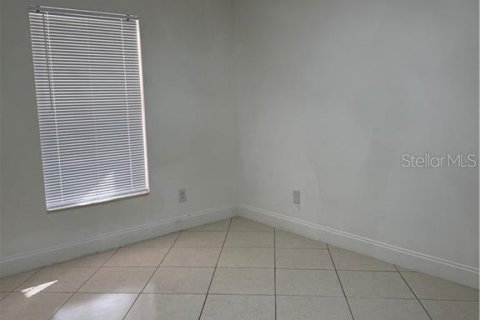 House in Lehigh Acres, Florida 3 bedrooms, 135.45 sq.m. № 1635048 - photo 17