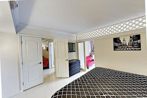 Condo in Fort Lauderdale, Florida, 2 bedrooms  № 2181814 - photo 14