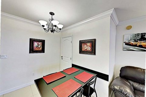 Condo in Fort Lauderdale, Florida, 2 bedrooms  № 2181814 - photo 8
