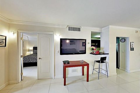 Condo in Fort Lauderdale, Florida, 2 bedrooms  № 2181814 - photo 9