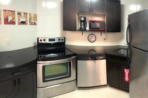 Condo in Fort Lauderdale, Florida, 2 bedrooms  № 2181814 - photo 11