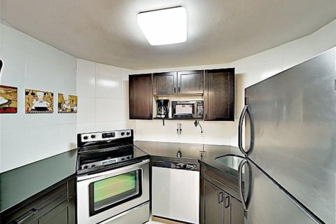 Condo in Fort Lauderdale, Florida, 2 bedrooms  № 2181814 - photo 10