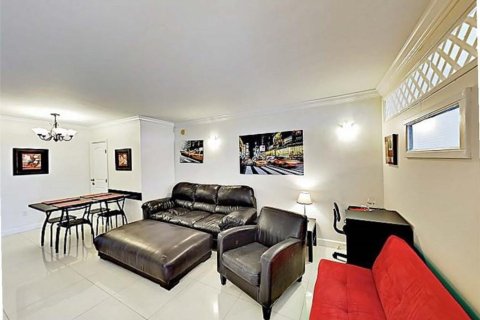 Condo in Fort Lauderdale, Florida, 2 bedrooms  № 2181814 - photo 7