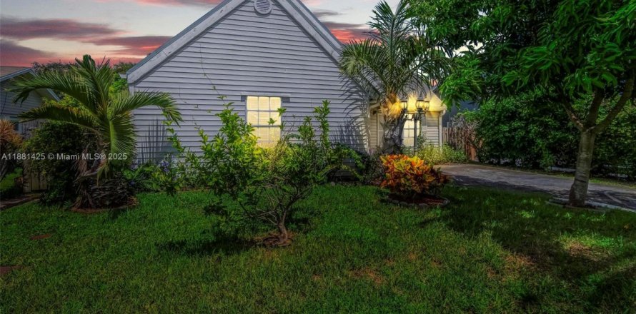 Casa en Delray Beach, Florida 3 dormitorios, 145.3 m2 № 1928521